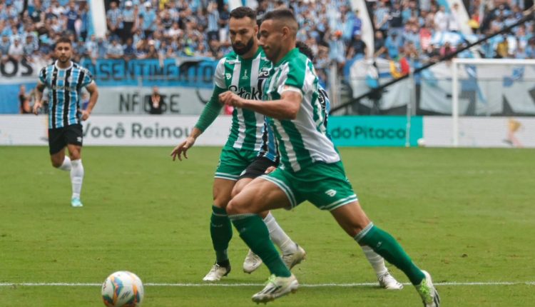 Alan Ruschel pelo Juventude, contra o Grêmio