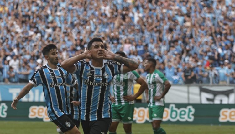 Cristaldo mandou bem no Grêmio