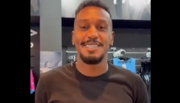 Edenilson como jogador do Grêmio