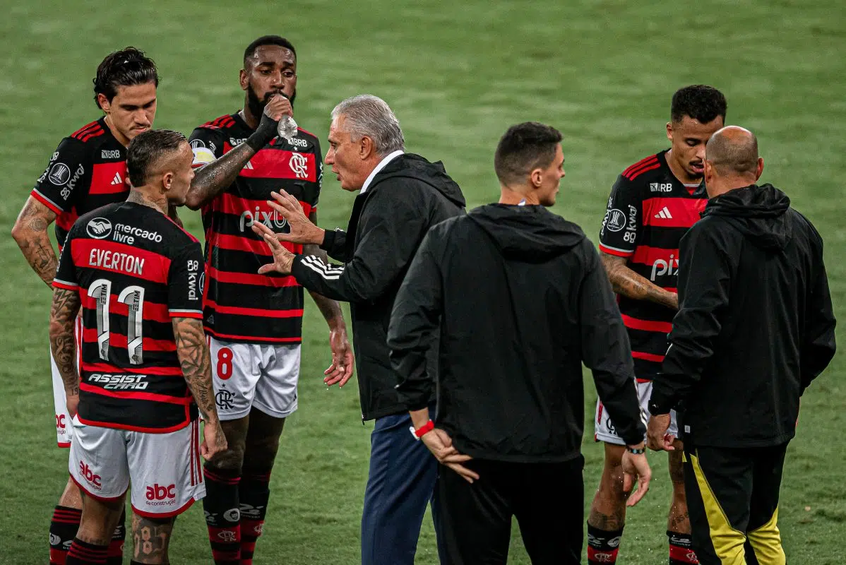 Flamengo solta comunicado e decide não levar os titulares para enfrentar o Grêmio Tite pelo Flamengo não falou do Brasileirão