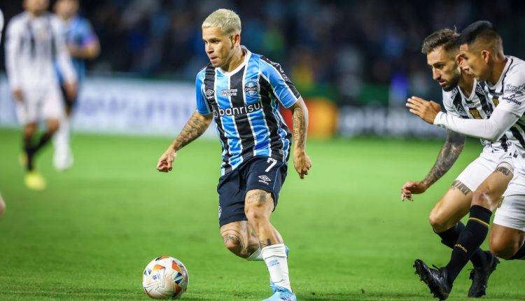 Soteldo pelo Grêmio de volta da Copa América