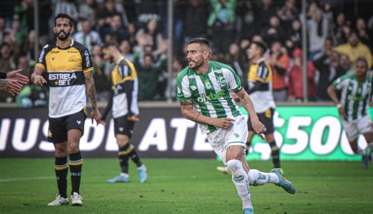 Alan Ruschel falou de Roger no Juventude