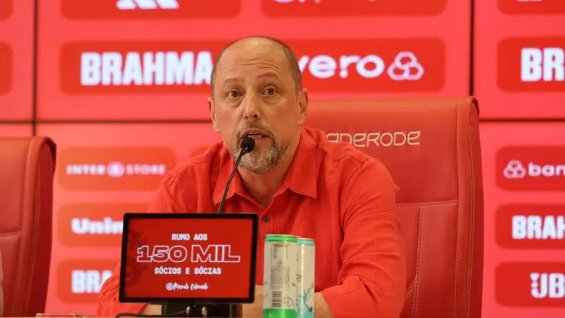 Barcellos explica casos de Mauricio e Bustos e diz ser contra Gre-Nal com torcida única: "Retrocesso" Barcellos pelo Inter