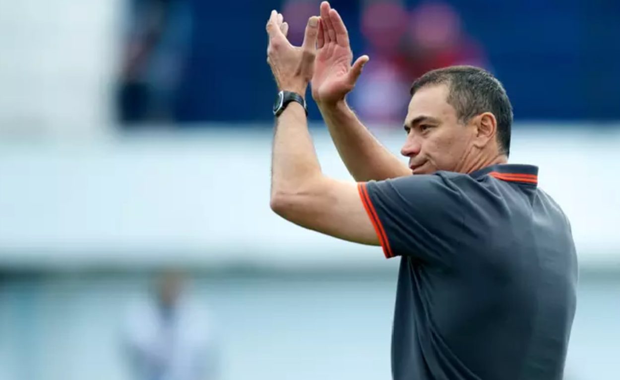 Clemer critica CBF e não vê clima para retorno do futebol gaúcho: "Ninguém tem cabeça para torcer" Clemer ex-Inter