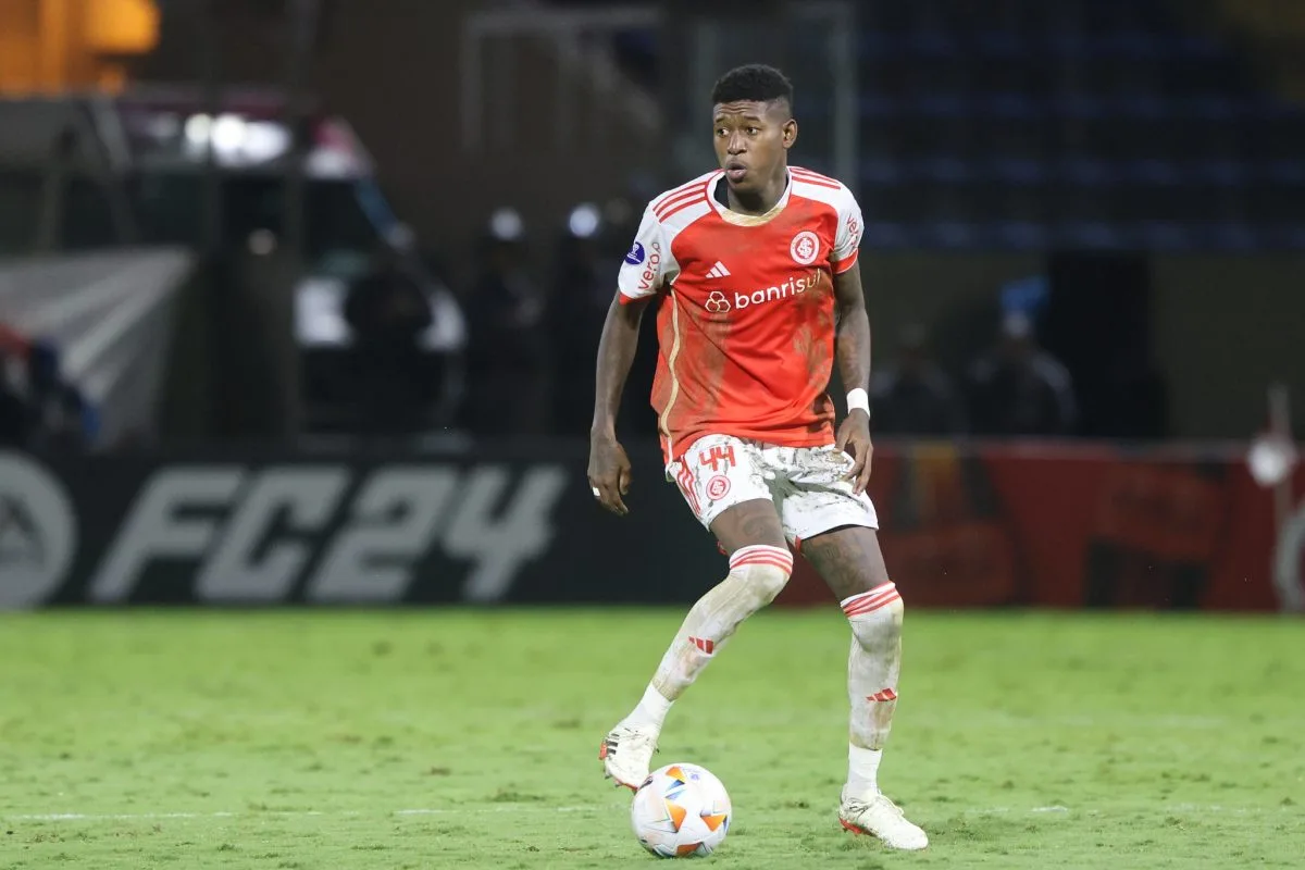 Vitão diz amar o Inter, mas não garante permanência no clube: "Futebol é dinâmico" Vitão pelo Inter