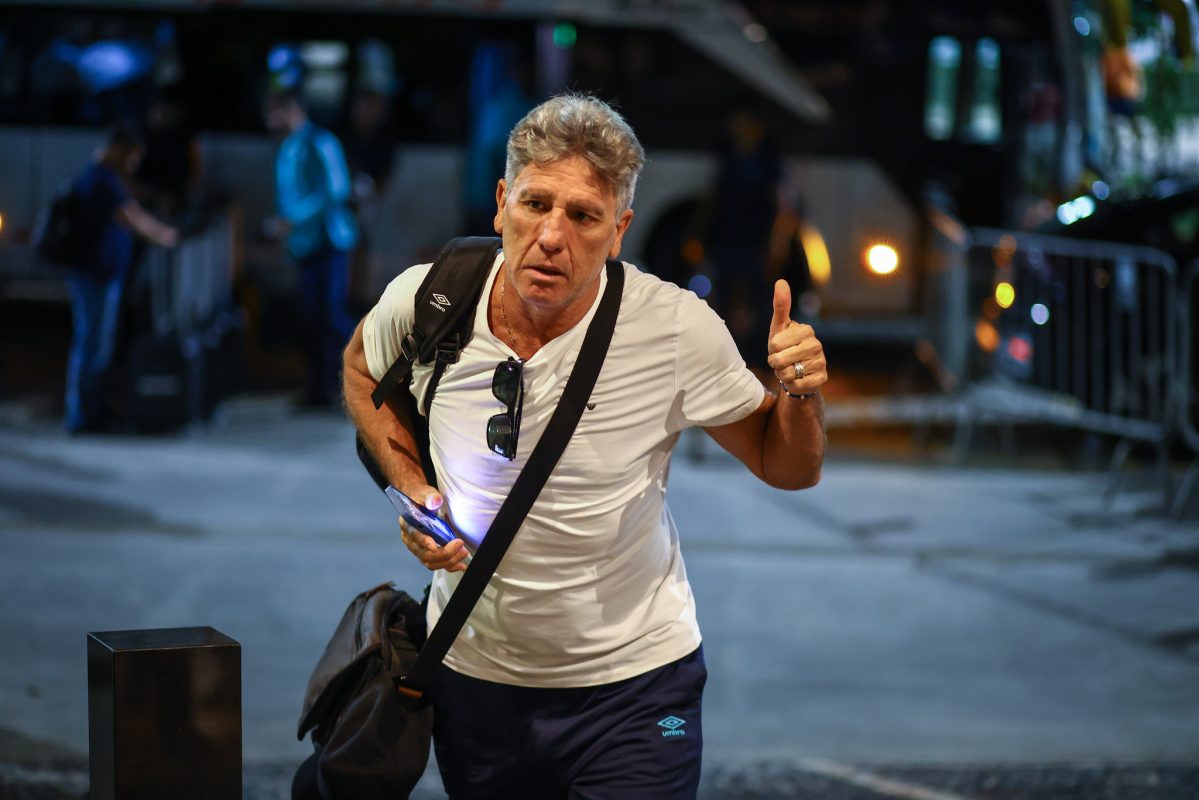 Renato, por telefone, ajuda direção do Grêmio a fechar com o terceiro reforço seguido Renato em Fortaleza x Grêmio