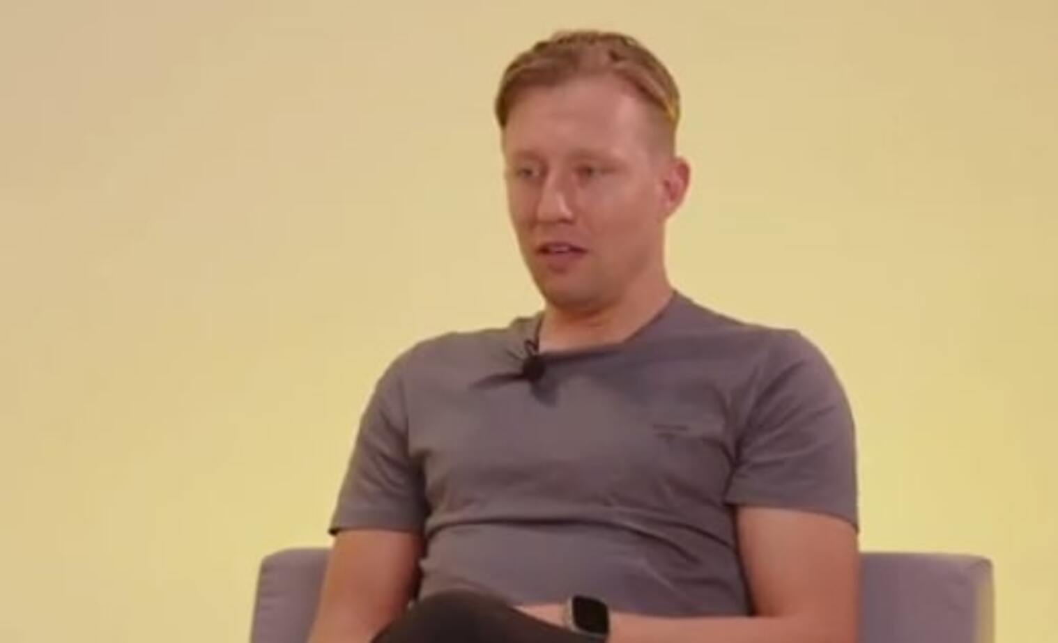 Lucas Leiva se coloca à disposição para ajudar Coutinho a jogar no Grêmio: "Como ajudei o Suárez" Lucas Leiva sobre Coutinho no Grêmio