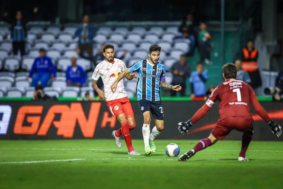Grêmio lamenta, mas confirma que vai ter que "escolher jogos" neste momento da temporada Grêmio