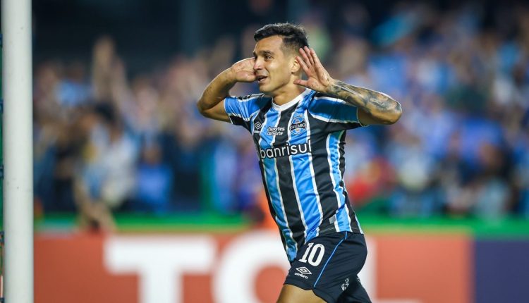 Franco Cristaldo pelo Grêmio