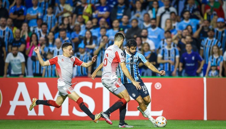 Diego Costa pelo Grêmio