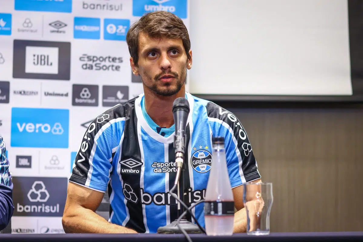 Grêmio não desiste de Rodrigo Caio, mas traça estratégia diferente para o zagueiro Rodrigo Caio pelo Grêmio