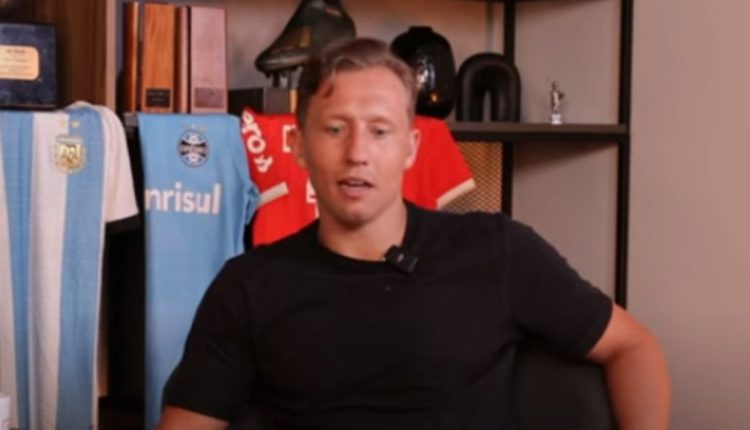 Lucas Leiva sobre Renato