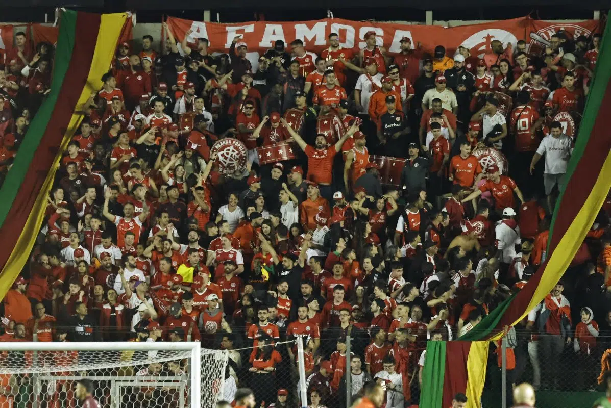 Torcida colorada no Alfredo Jaconi - Inter x Delfim - Sul-Americana 2024