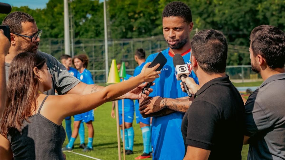 Ex-Grêmio, André "Balada" brilha pelo América-RJ e ganha música curiosa da torcida; ouça André, ex-Grêmio, pelo América-RJ