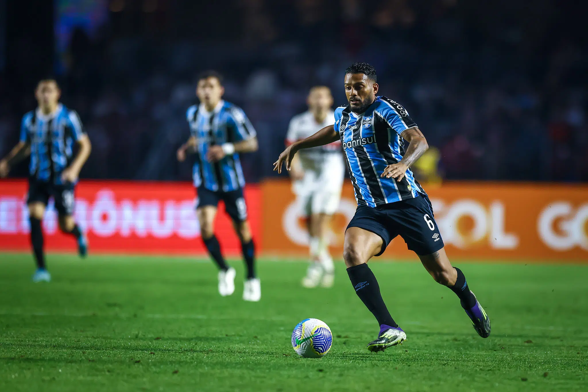 Reinaldo admite erro contra o Cruzeiro e responde se está "devendo" na temporada Reinaldo pelo Grêmio