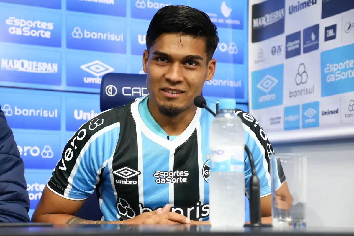 Arezo pelo Grêmio