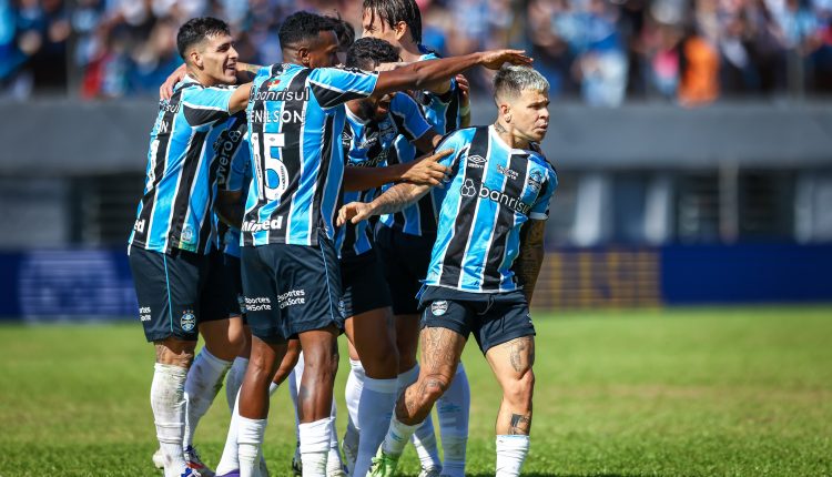 Edenilson e Soteldo pelo Grêmio