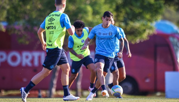 Grêmio encara o Corinthians