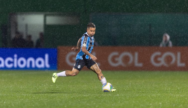 Soteldo pelo Grêmio