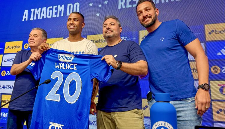 Walace ex-Grêmio e hoje no Cruzeiro