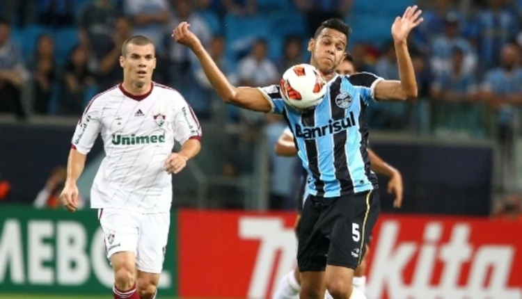 Souza pelo Grêmio foi treinado por Renato