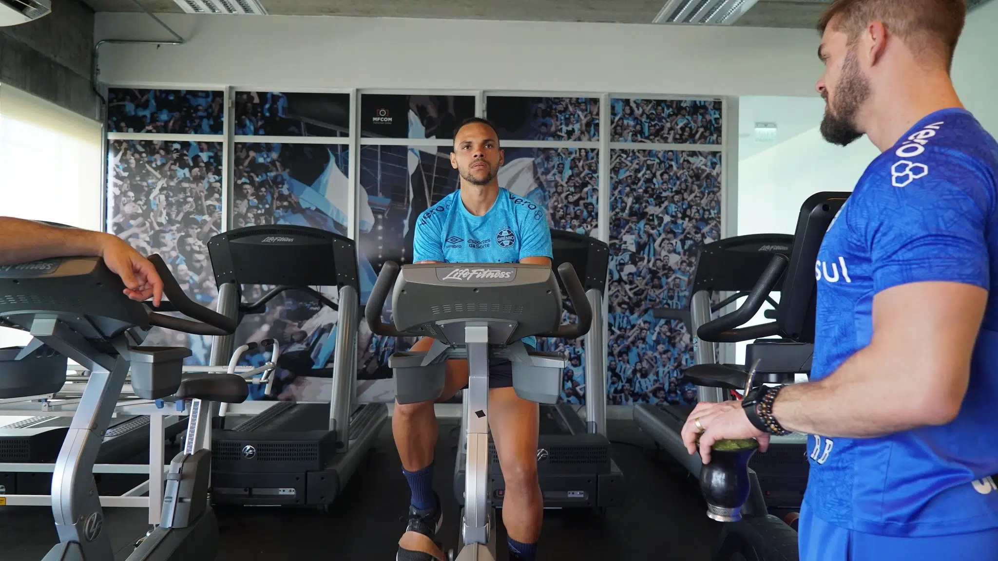 Braithwaite mira primeiro objetivo no Grêmio e diz o que mais chama a atenção em Renato Braithwaite pelo Grêmio