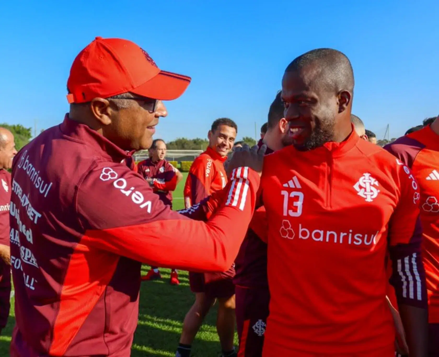 Roger no Inter com Enner Valencia