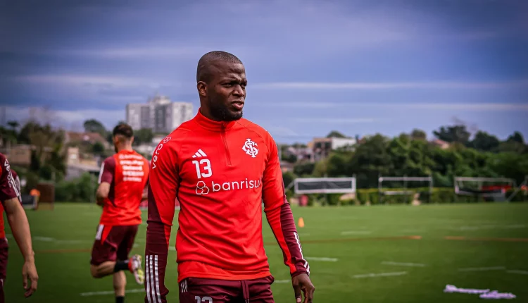 Enner Valencia pelo Inter