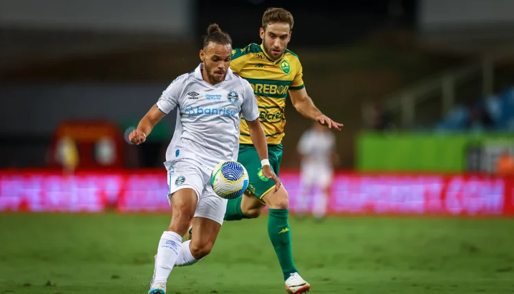 Braithwaite pelo Grêmio