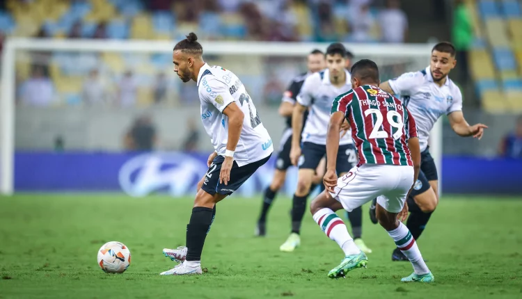 Braithwaite pelo Grêmio contra o Fluminense