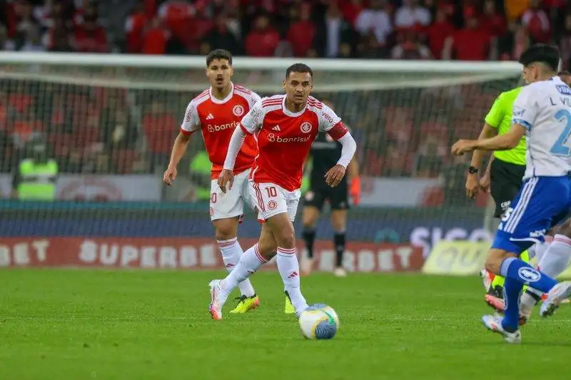 Alan Patrick vê Roger como trunfo do Inter para 2025: "Vem fazendo excelente trabalho" Alan Patrick de volta ao Inter