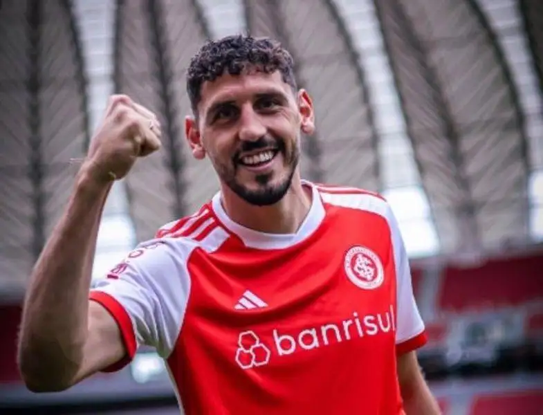 Rogel tem lesão, passa por cirurgia e não vai estar no último jogo do Inter no ano Rogel pelo Inter