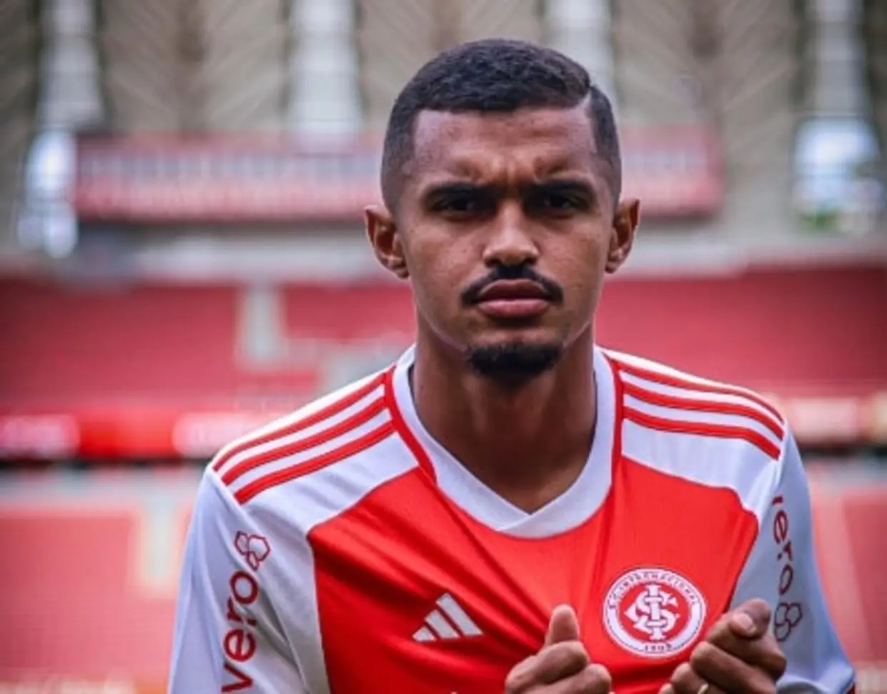 Clayton Sampaio reforça o Inter