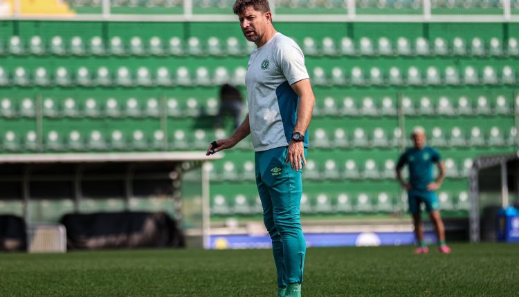 Tcheco ex-Grêmio