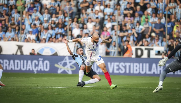 Thaciano brilhou pelo Bahia contra o Grêmio