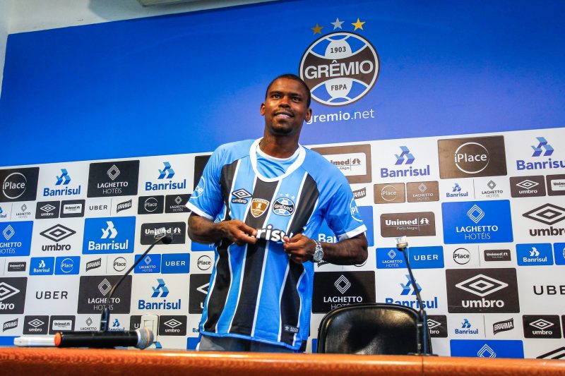 Ex-jogador do Grêmio de Renato deixa os gramados e vira cantor de pagode: "Liberta minha alma"