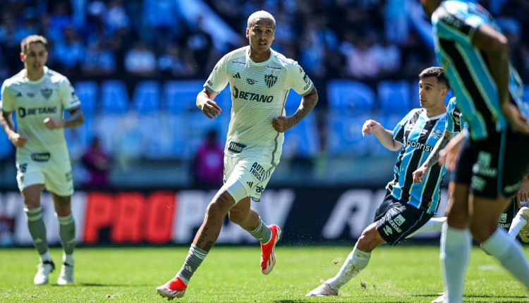 Deyverson durante Grêmio x Atlético-MG