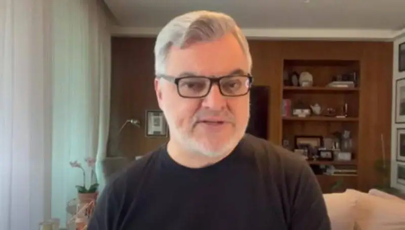 Apresentador gaúcho revela não ser mais respondido pelo presidente do Grêmio: "Faz parte" Meneghetti Renato Grêmio