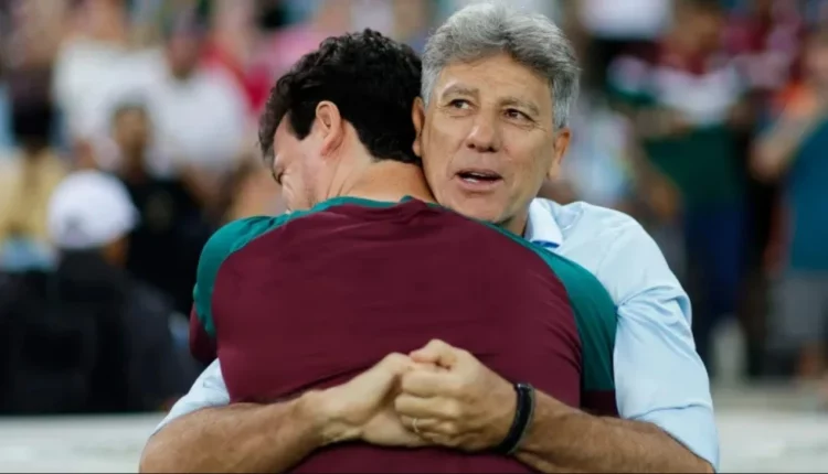 © Getty ImagesRenato Gaúcho e Fernando Diniz se cumprimentam durante partida entre Grêmio e Fluminense. Foto: Buda Mendes/Getty Images