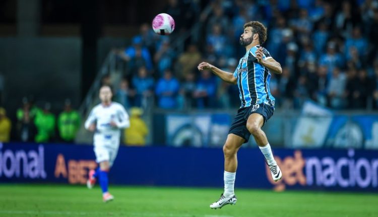 Diego Costa pelo Grêmio