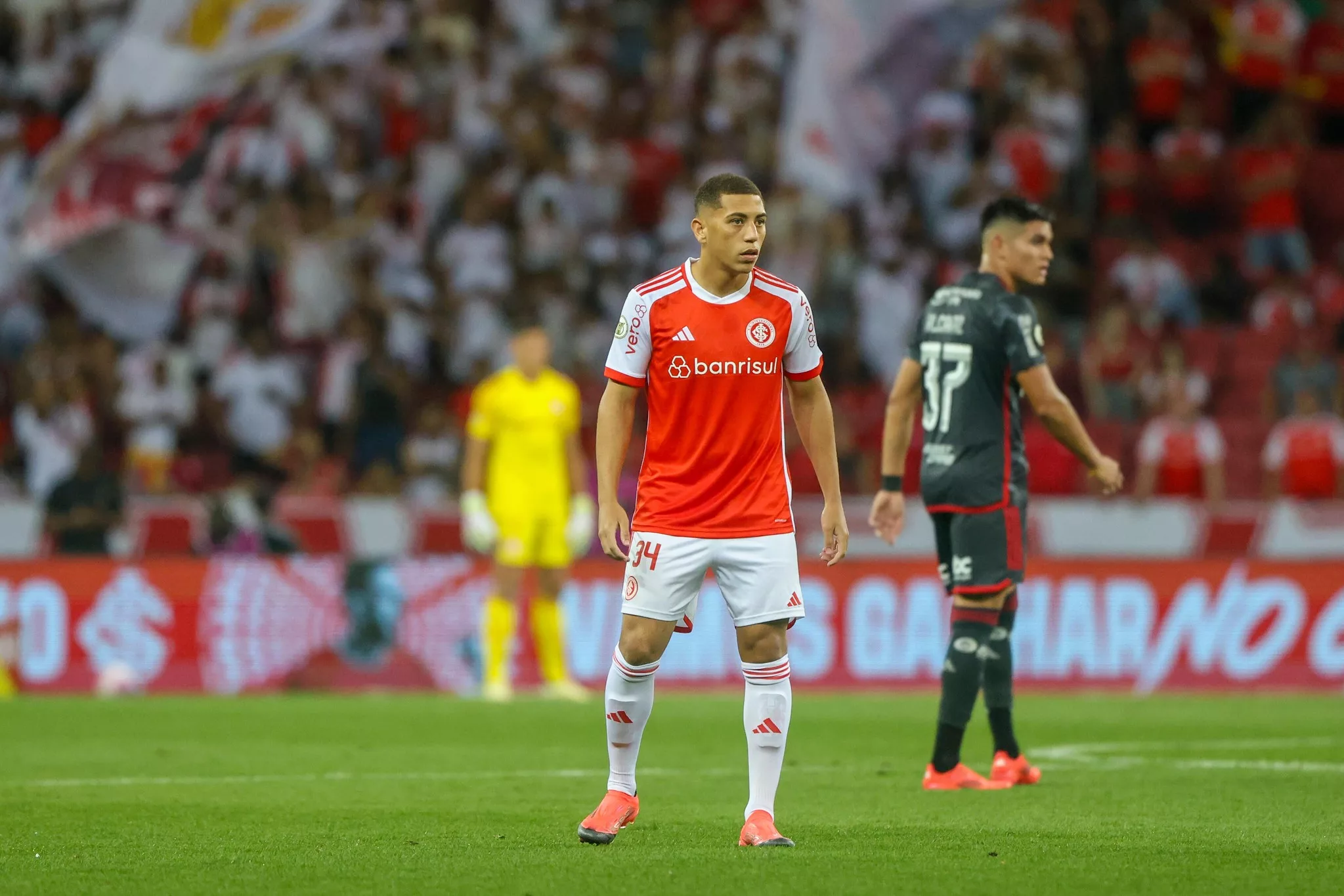 Gabriel Carvalho perdeu a titularidade do Inter de Roger