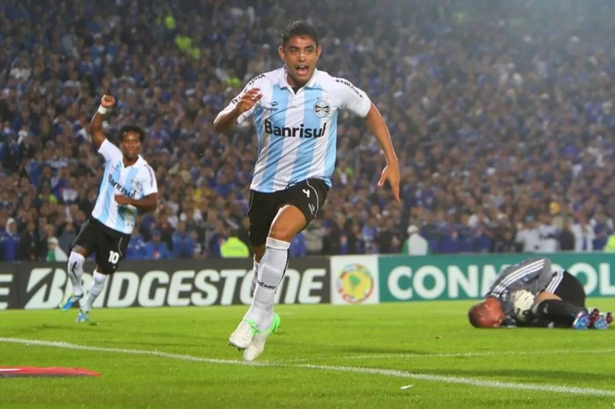 Werley estuda para ser técnico, tem saudades do Gre-Nal e lembra do Olímpico: "Preferia jogar lá" Werley ex-Grêmio