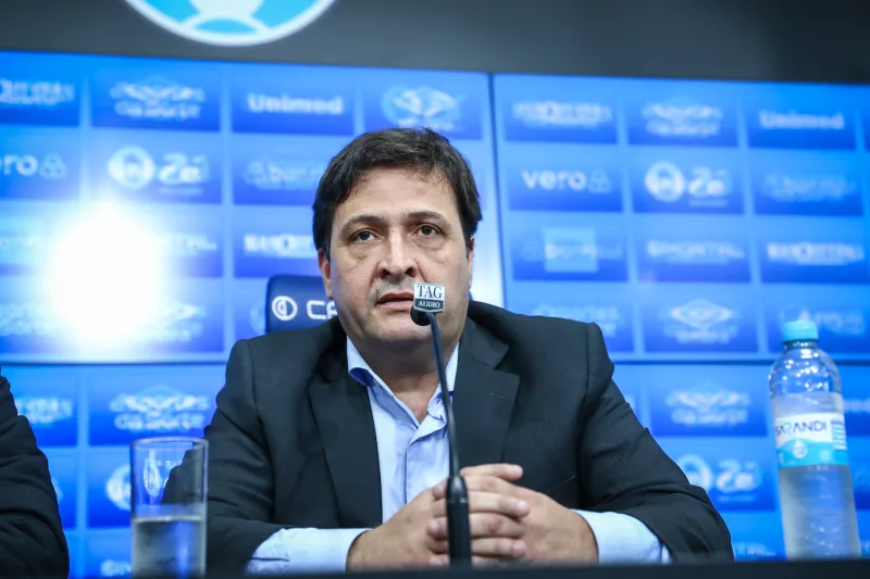 Alberto Guerra é o atual presidente do Grêmio