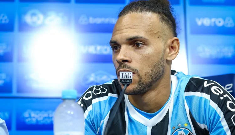 Braithwaite pelo Grêmio