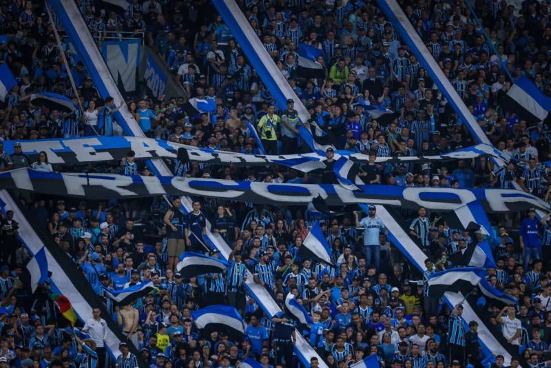 Grêmio prega muito respeito e relembra feito do Alianza Lima na atual temporada Grêmio torcida