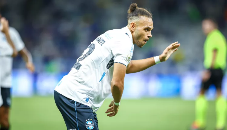 Braithwaite pelo Grêmio