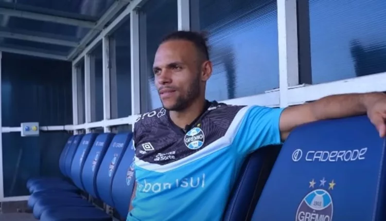 Braithwaite pelo Grêmio