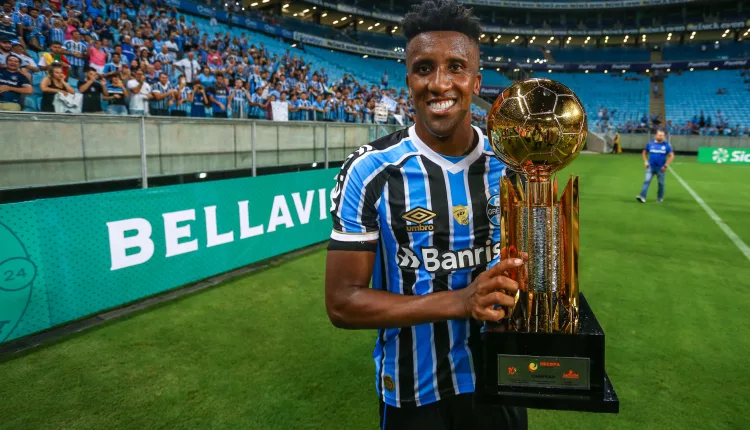 Cortez pelo Grêmio