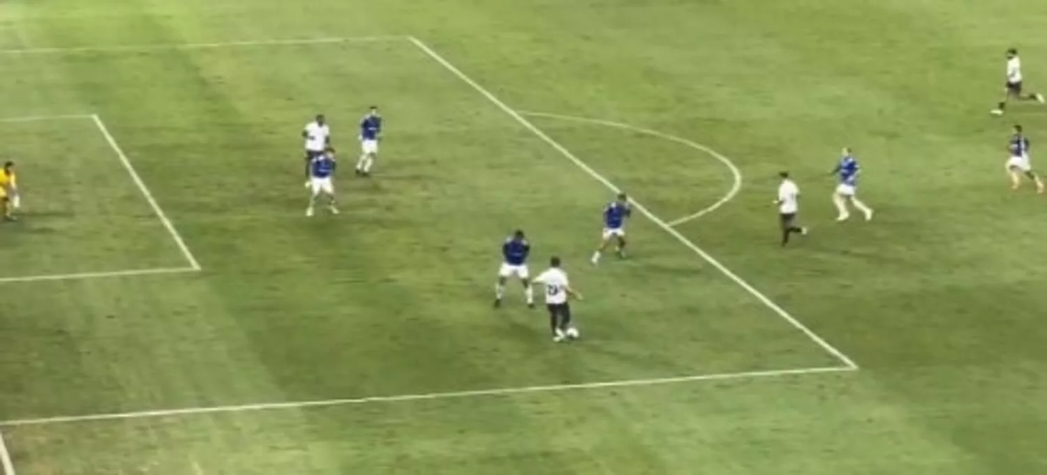 Último lance do Grêmio contra o Cruzeiro irritou torcedores e Renato: "Na frente da p... do gol" Grêmio contra o Cruzeiro
