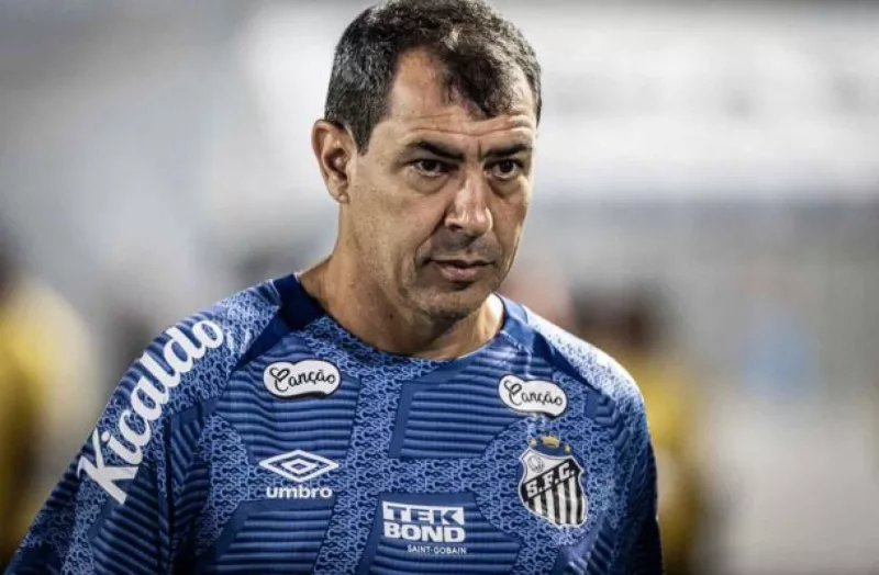 Felipão negocia com o Grêmio e já faz contatos com dois treinadores, diz colunista Carille Santos